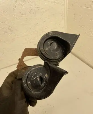 Chrysler Grand Voyager IV Horn signal e9703881157