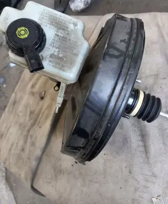 Volkswagen Caddy Brake booster 2k5614105