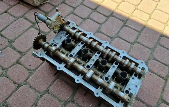 Audi A6 S6 C6 4F Engine head 079103373G
