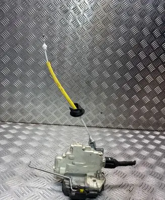Audi A3 S3 8P Front door lock 4F1837016