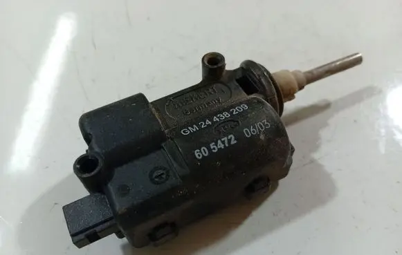 Opel Vectra C Central locking motor GM24438209