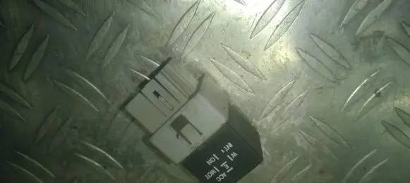 Mitsubishi Carisma Other relay MB953394 72HM100