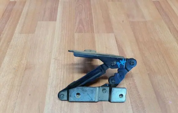 Seat Altea Engine bonnet/hood hinges 5P0823301B