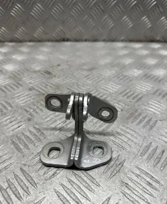 Opel Astra K Loading door upper hinge 