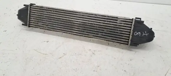 Volvo XC60 Intercooler air channel guide 31338475 1100318543