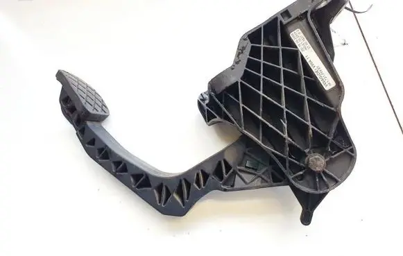 Skoda Octavia Mk2 (1Z) Clutch pedal 1k1721059ef