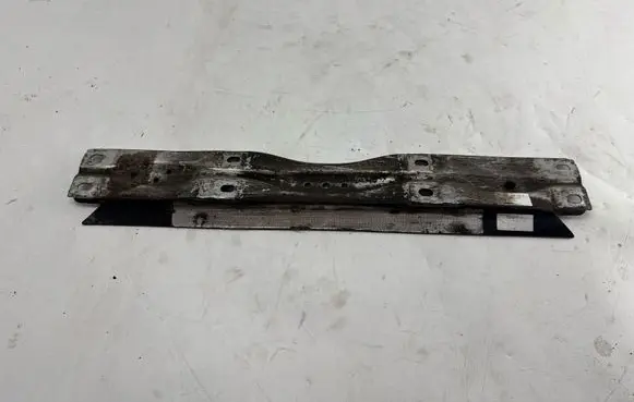 Audi RS6 C7 Other under body part 4G0803183