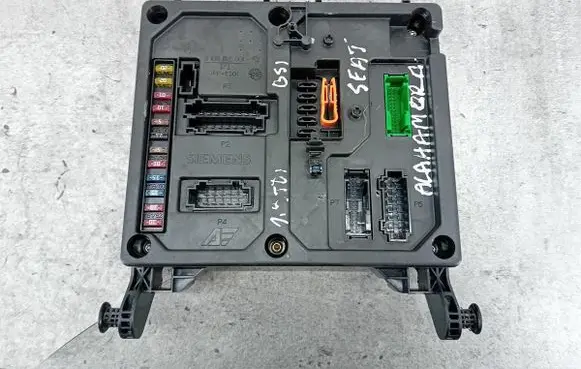 Seat Alhambra (Mk1) Fuse box set 7M3962258R