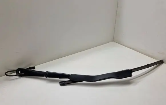 BMW i4 Windshield/front glass wiper blade 9448919