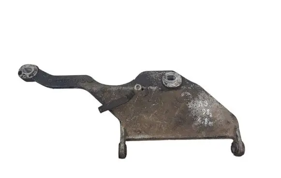 Audi A3 S3 8L Engine mounting bracket 06A133231G
