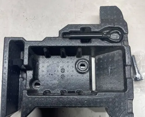 Chevrolet Camaro Tool box 84086509