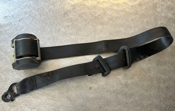 Opel Vivaro Front seatbelt 696515A