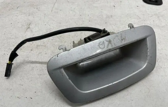 Opel Mokka X Tailgate opening switch 95147493