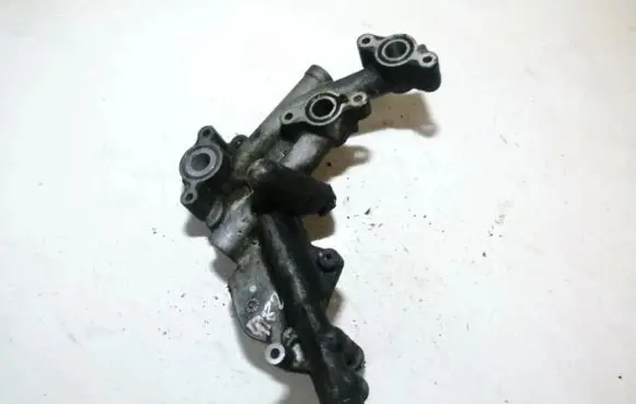 Toyota Auris 150 Oil filter cover 