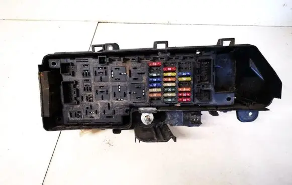 Volvo XC90 Fuse box set 9494210