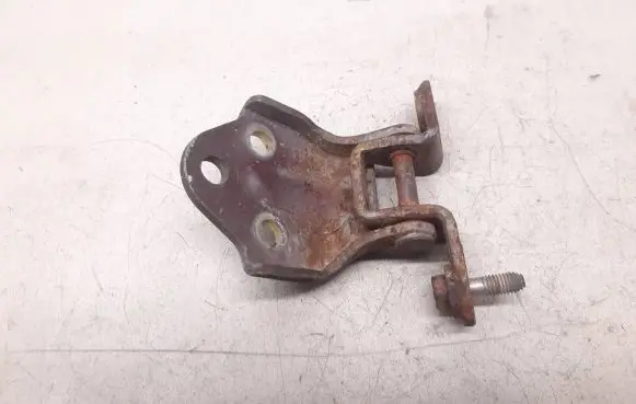 Mitsubishi Galant Front door lower hinge 
