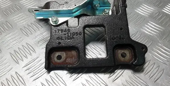 Toyota Land Cruiser (J150) Intercooler pipe mounting bracket 1794511050