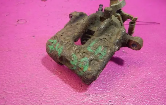 Ford Focus C-MAX Rear brake caliper
