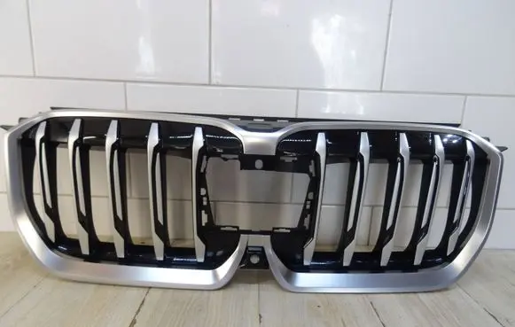 BMW X1 F48 F49 Front bumper upper radiator grill 18517811