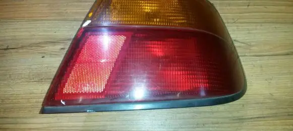 Nissan Almera Rear/tail lights Nenustatyta