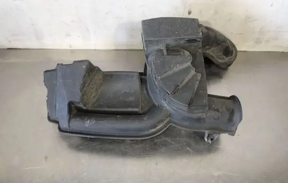 Renault Scenic III - Grand scenic III Intake resonator 8200923124B