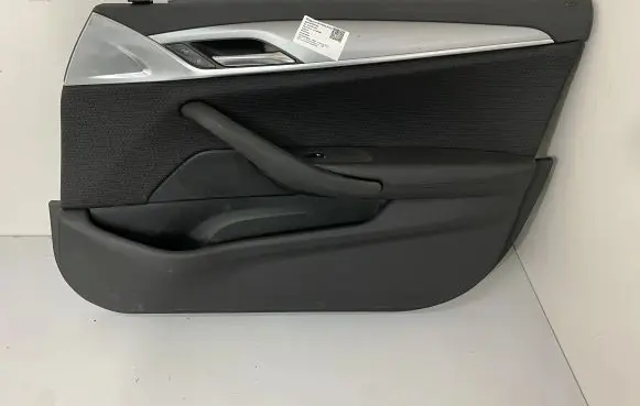 BMW 5 G30 G31 Front door card panel trim