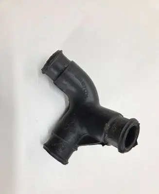 Audi A4 S4 B6 8E 8H Breather/breather pipe/hose 06B103221P