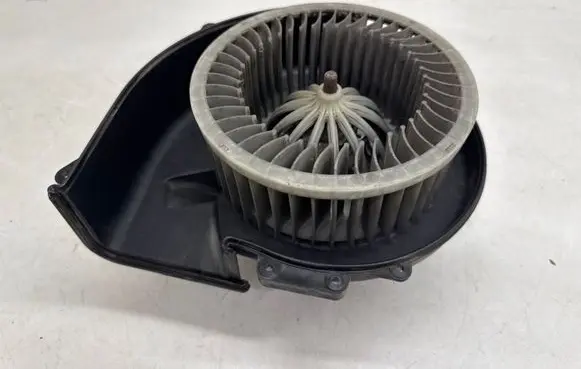Volkswagen Polo IV 9N3 Heater fan/blower 6Q1820015C