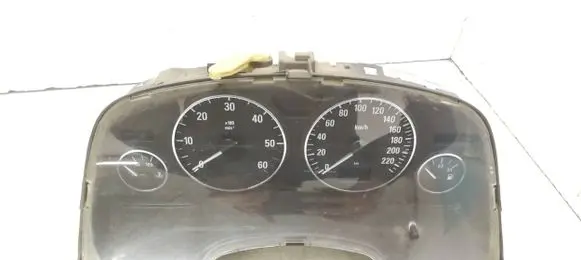 Opel Zafira A Speedometer (instrument cluster) 110080209 24461768JU