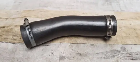 Air intake hose/pipe