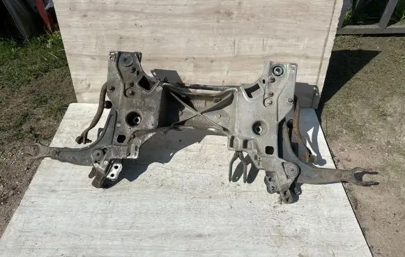 Peugeot 407 Front subframe 9650769910