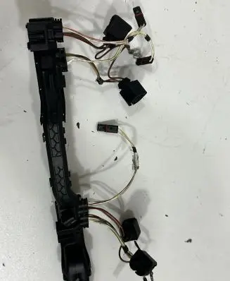 BMW 4 F32 F33 Fuel injector wires 8654233 7619144