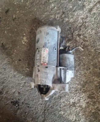 Nissan Primastar Starter motor