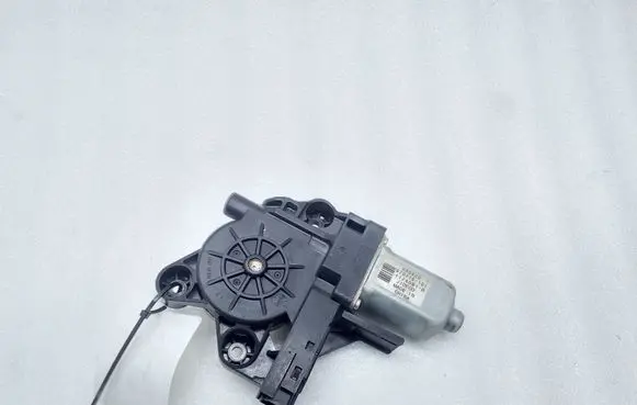 Volvo S80 Rear door window regulator motor 970716101