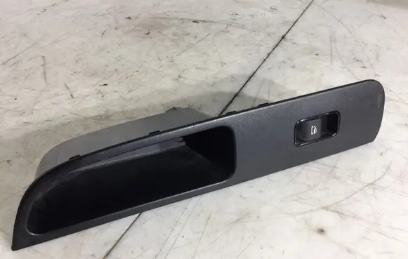 Mercedes-Benz Sprinter W907 W910 Electric window control switch A9077220900