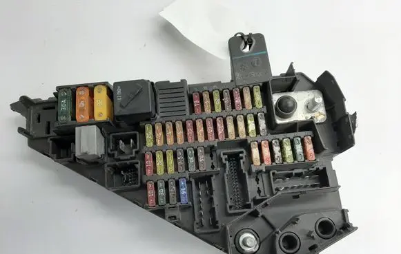 BMW 5 E60 E61 Fuse box set 6906558