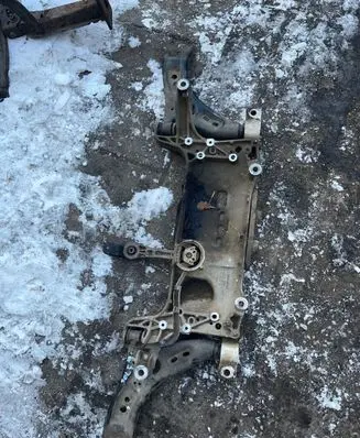Volkswagen Golf V Front subframe 3C0199369H