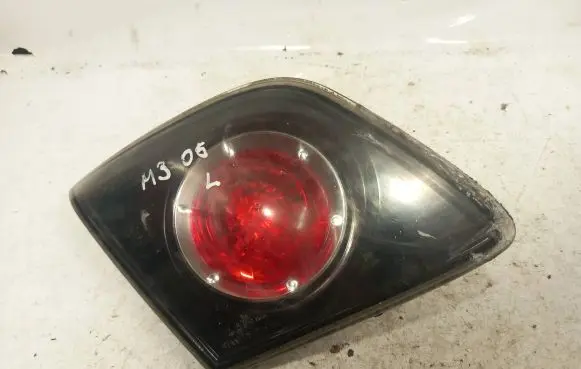 Mazda 3 I Tailgate rear/tail lights p2913