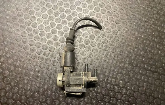 Volkswagen PASSAT B6 Turbo solenoid valve 1J0906283C