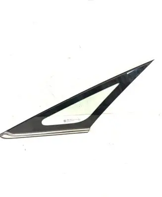 KIA Carens III Front triangle window/glass 43R000083 DOT736AS2M32