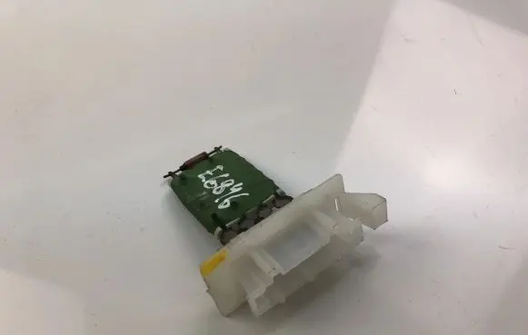 Dacia Sandero Heater blower motor/fan resistor N102463E