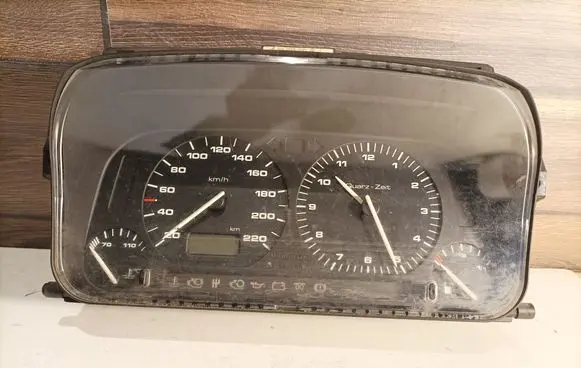 Volkswagen Golf III Speedometer (instrument cluster) 5392324730 5411004600