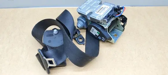 Mercedes-Benz E W211 Front seatbelt 2118604286