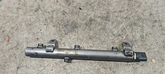 Mercedes-Benz E W211 Fuel main line pipe A6420702595 0281002843