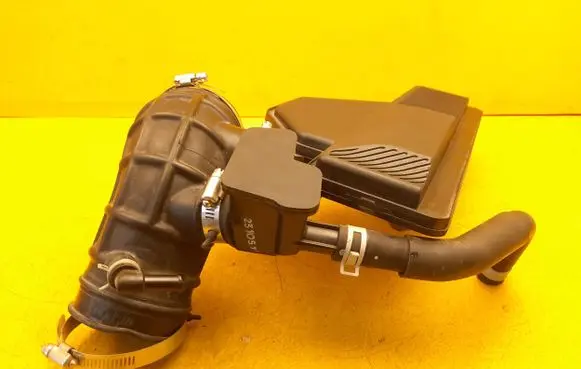 Nissan Qashqai J12 Intake resonator 6UM04