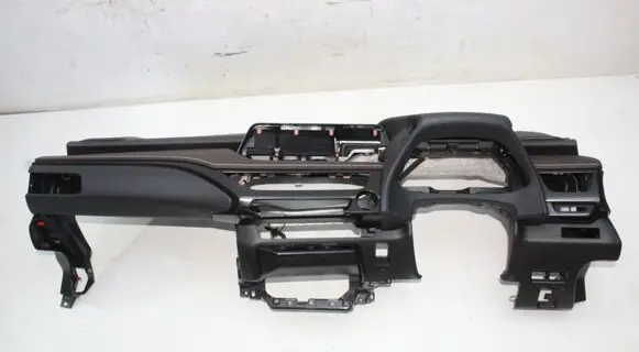Lexus UX Dashboard 
