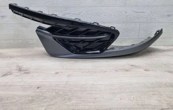 Cupra Formentor Front bumper lower grill 5FF853665D