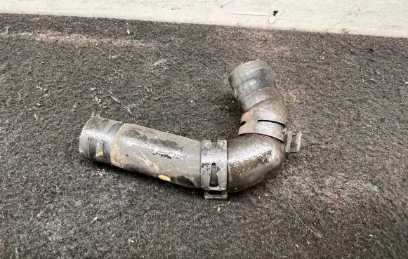 Audi A6 S6 C7 4G Engine coolant pipe/hose 04L121157A