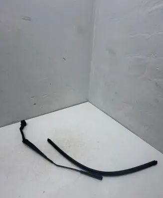 Ford Kuga II Windshield/front glass wiper blade W000048497