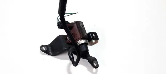 Ford Focus Turbo solenoid valve 700968040